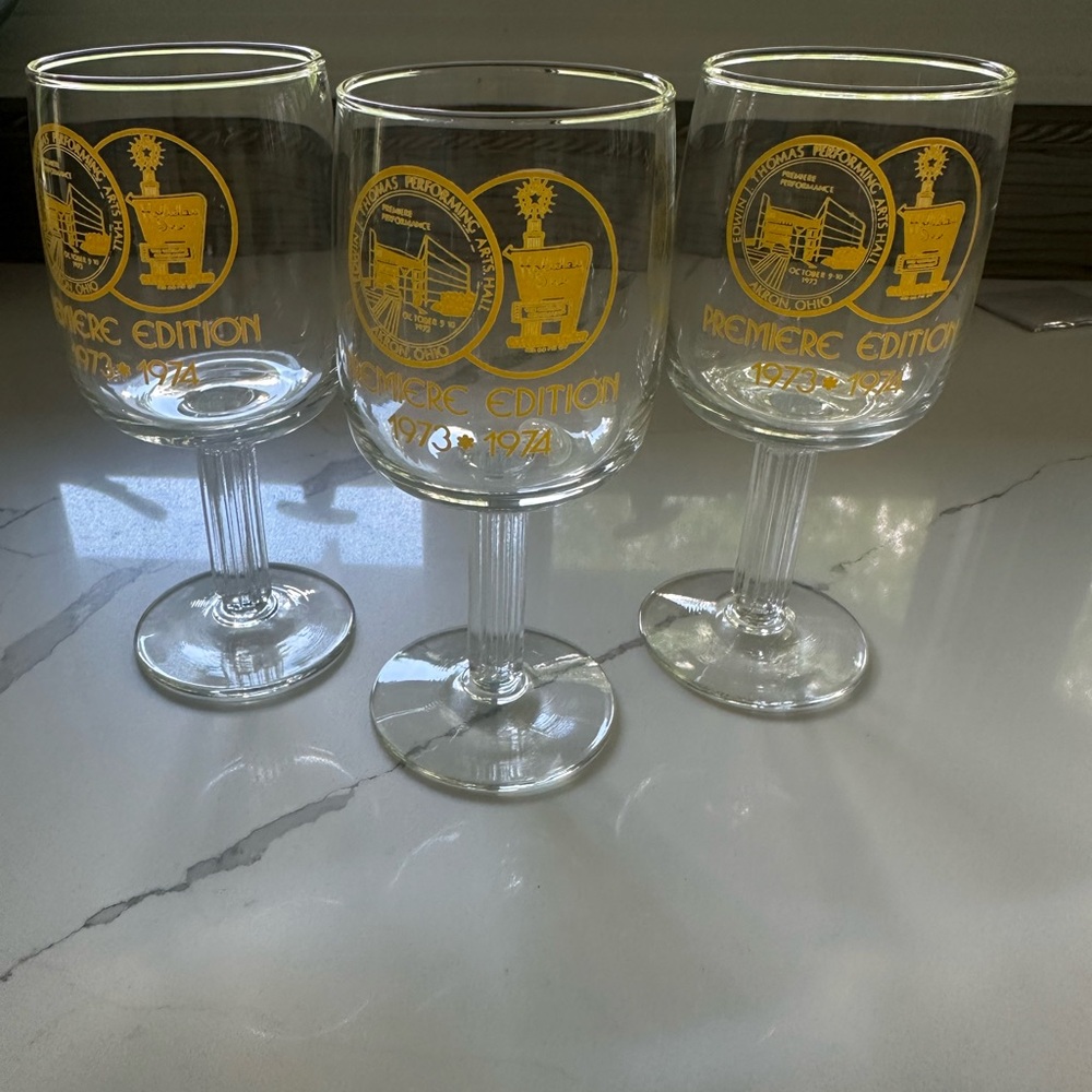 Vintage 1973- 1974 Premier Edition Yellow Logo Wine Glasses - Set of 3